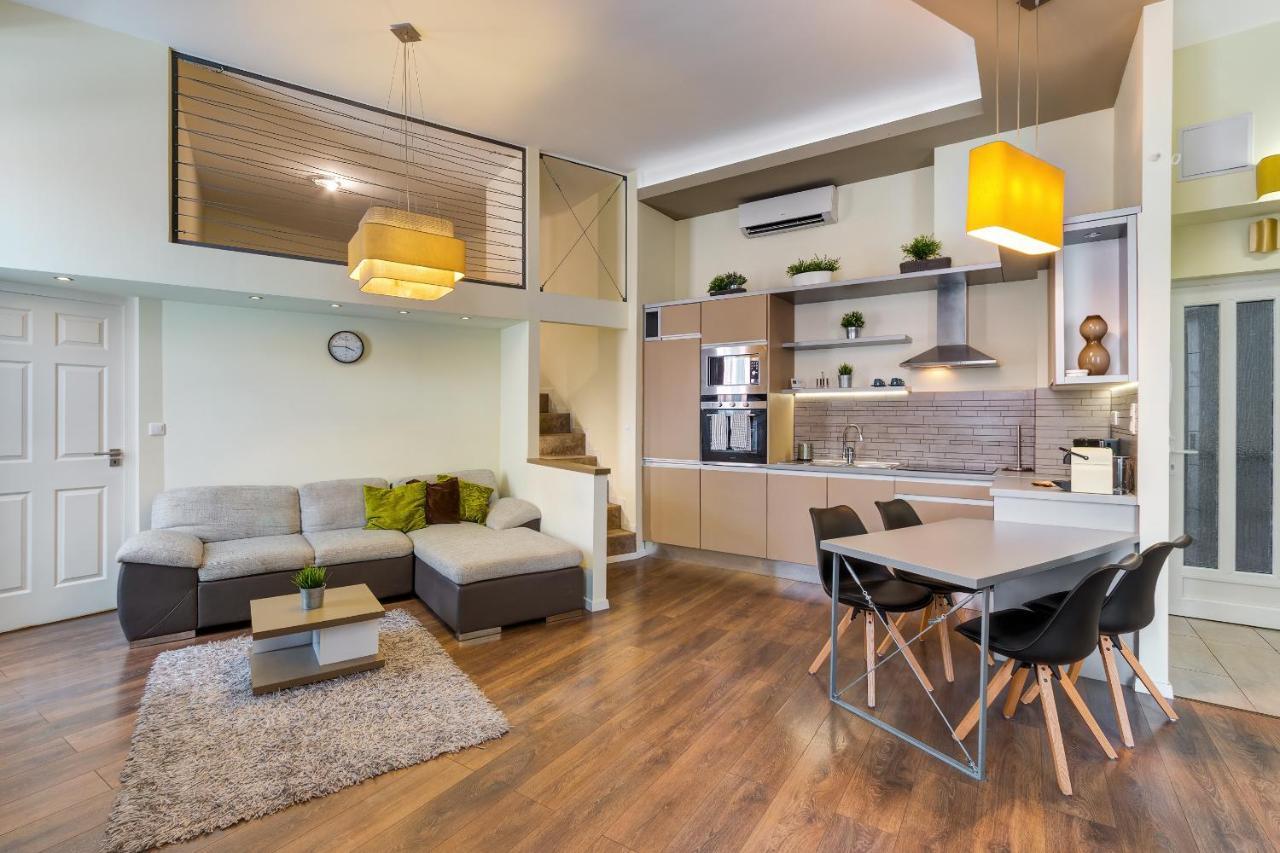 Spacious & Stylish Apartment In Downtown Budapest Exterior photo