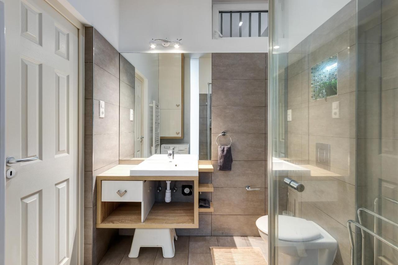 Spacious & Stylish Apartment In Downtown Budapest Exterior photo