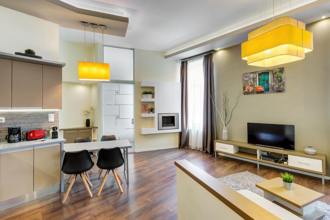 Spacious & Stylish Apartment In Downtown Budapest Exterior photo