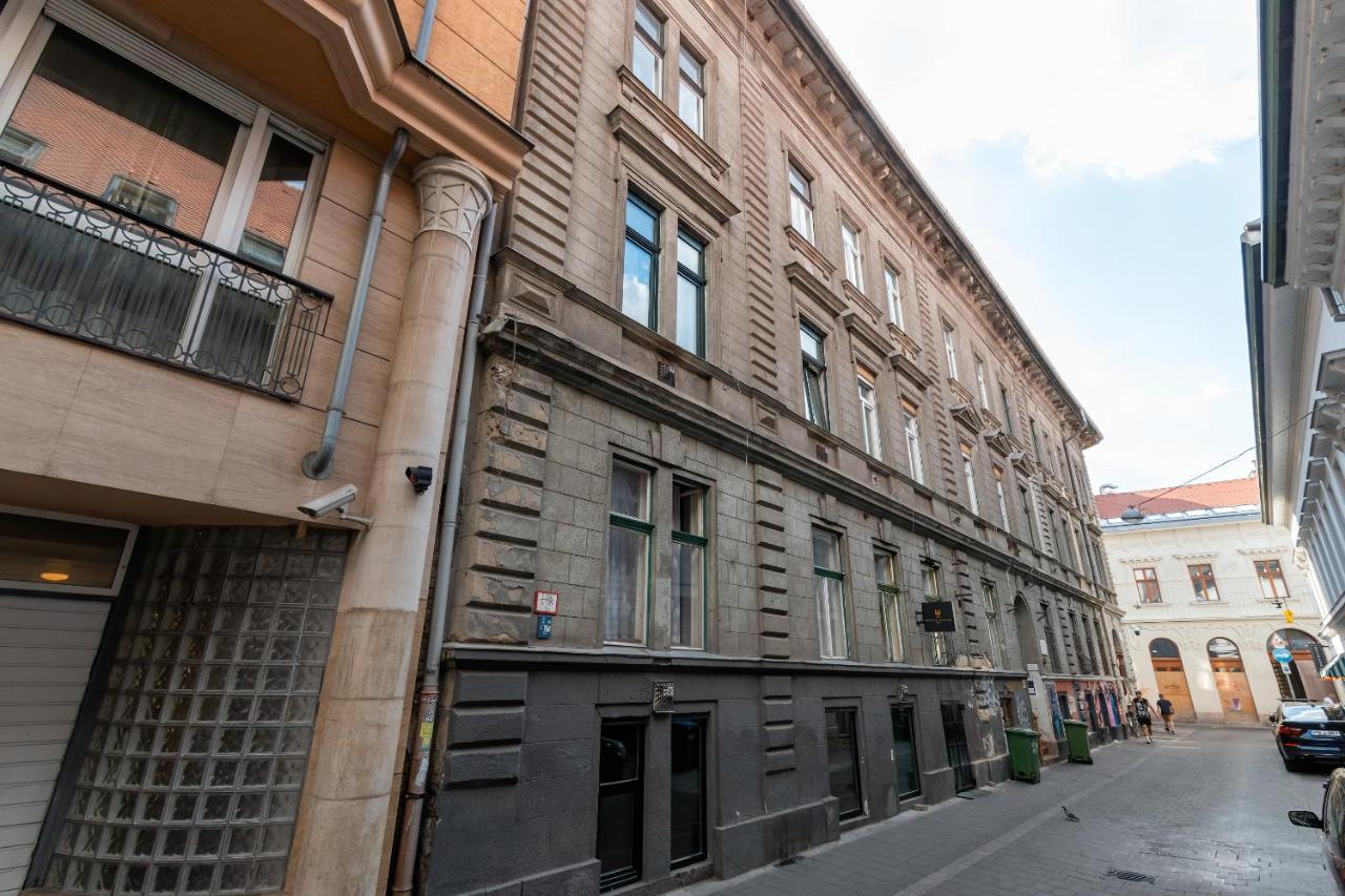 Spacious & Stylish Apartment In Downtown Budapest Exterior photo