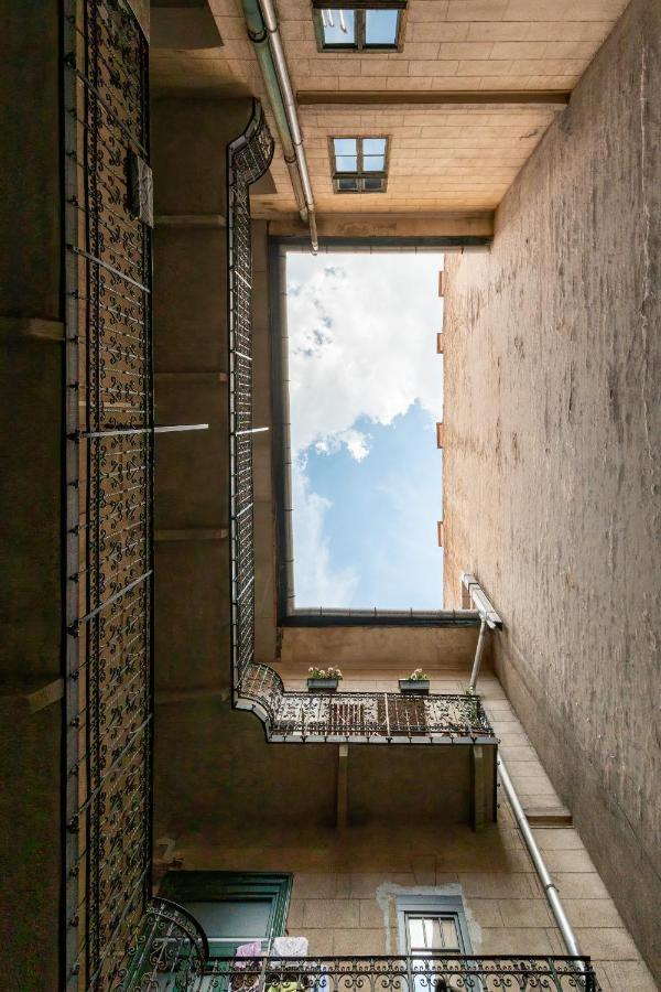 Spacious & Stylish Apartment In Downtown Budapest Exterior photo